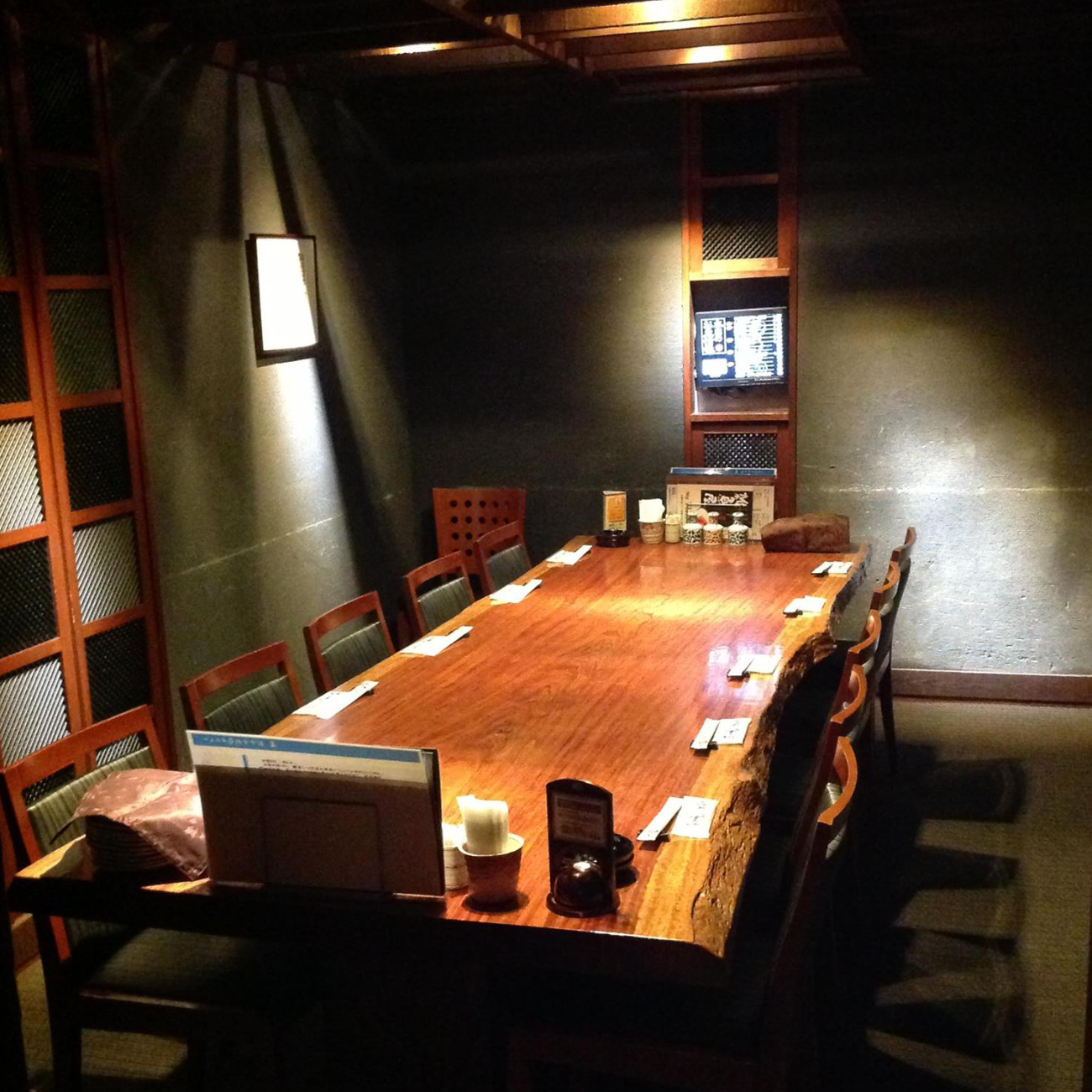 いか活き造りと博多尽くし 雑魚屋 長崎思案橋店 内観